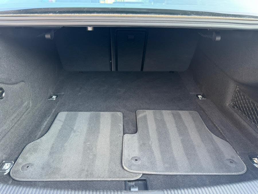 Vehicle view 7