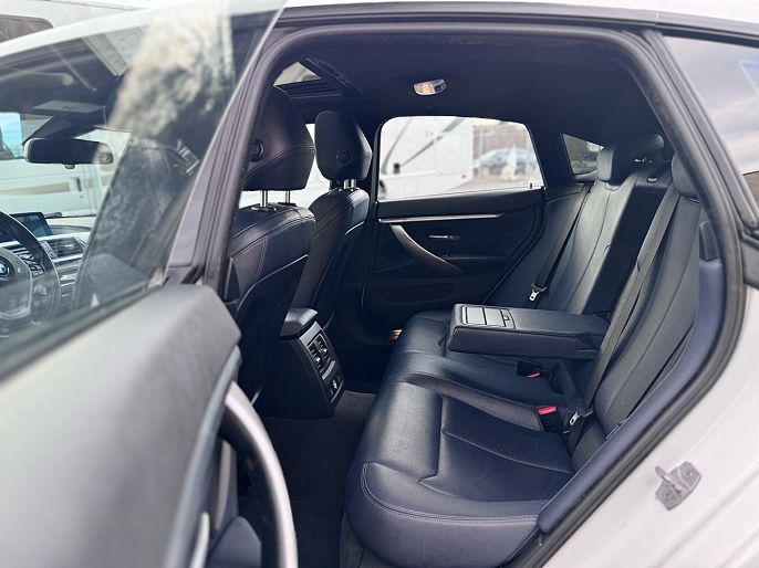Vehicle view 25