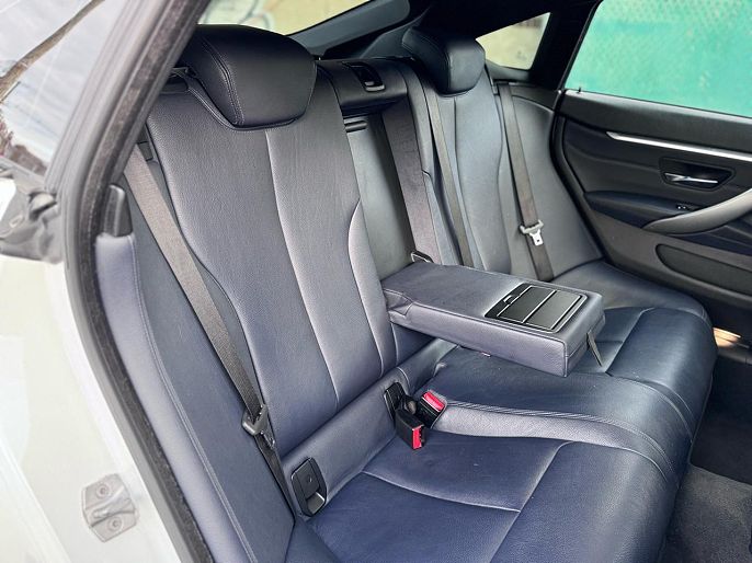 Vehicle view 28