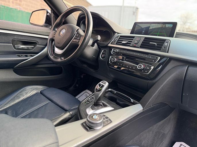 Vehicle view 33