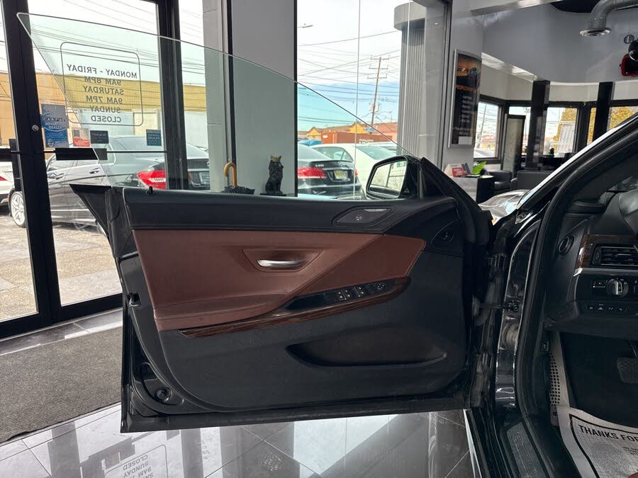 Vehicle view 12