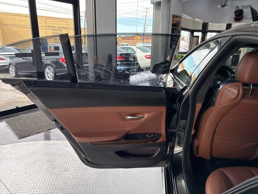 Vehicle view 14