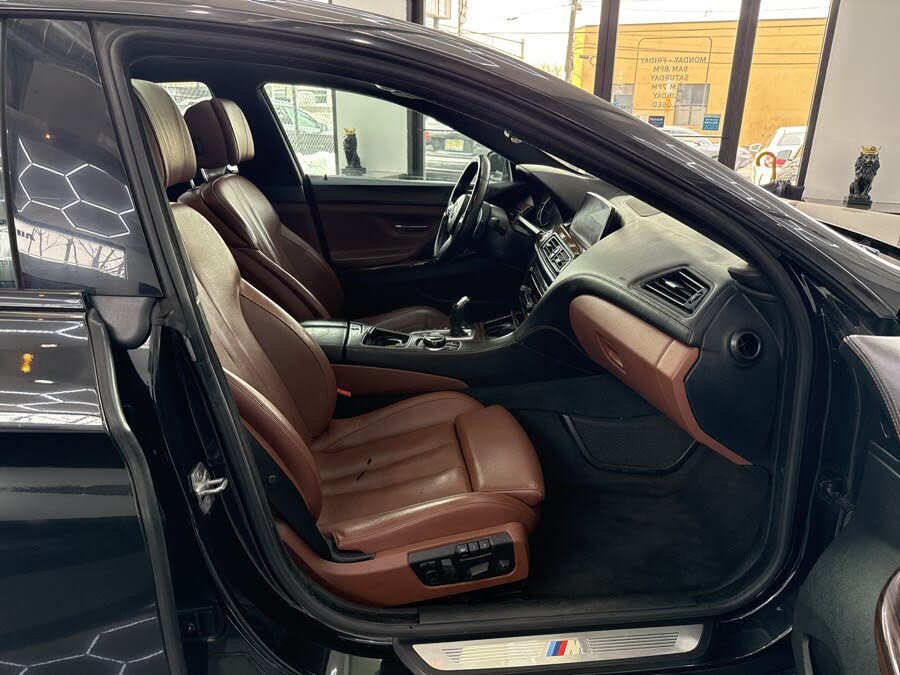 Vehicle view 17