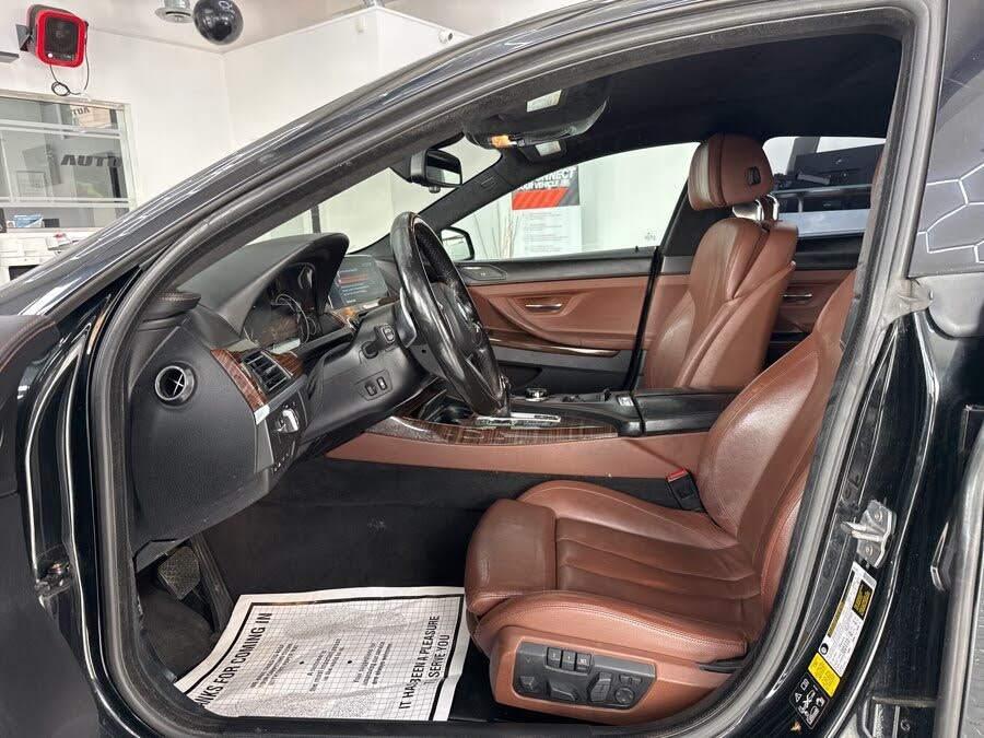 Vehicle view 7