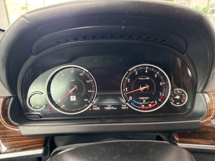 Vehicle view 8