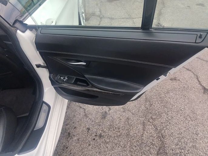 Vehicle view 18