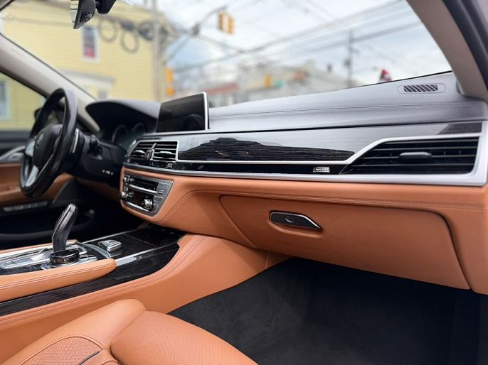 Vehicle view 11