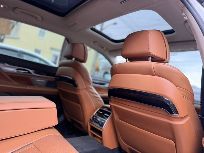 Vehicle view 9
