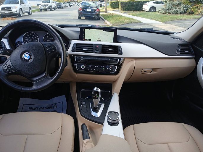 Vehicle view 25