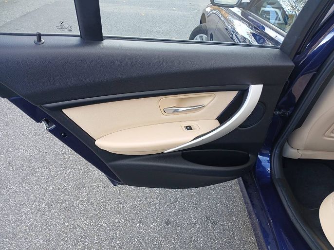 Vehicle view 27