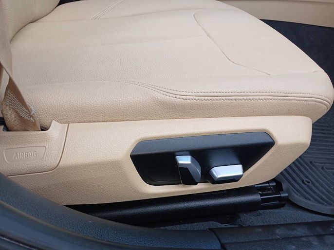 Vehicle view 34