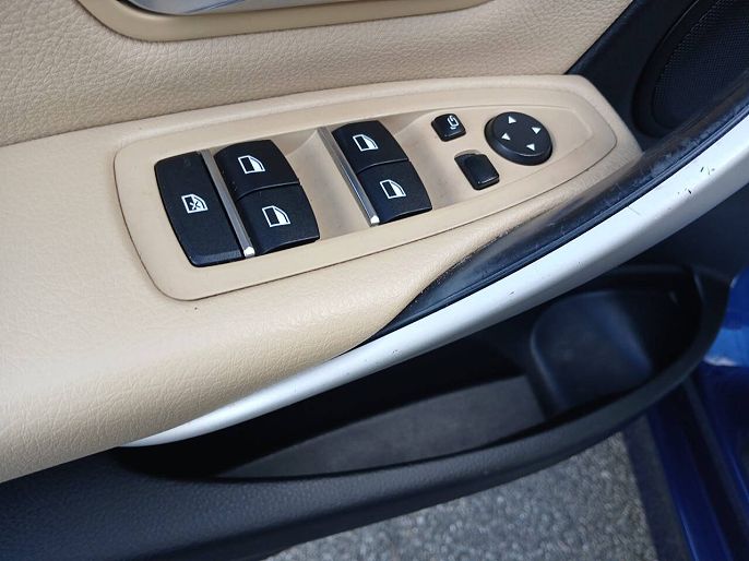 Vehicle view 37