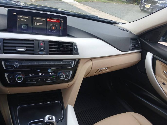 Vehicle view 60