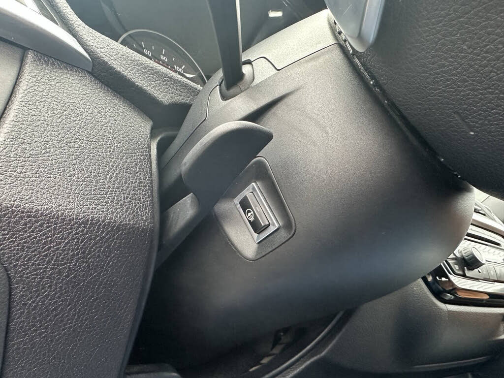 Vehicle view 33
