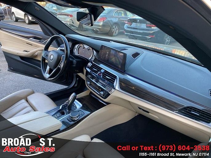 Vehicle view 21