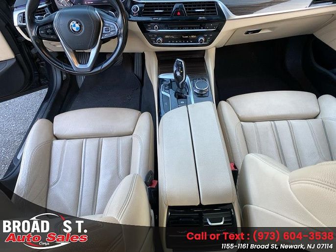 Vehicle view 25