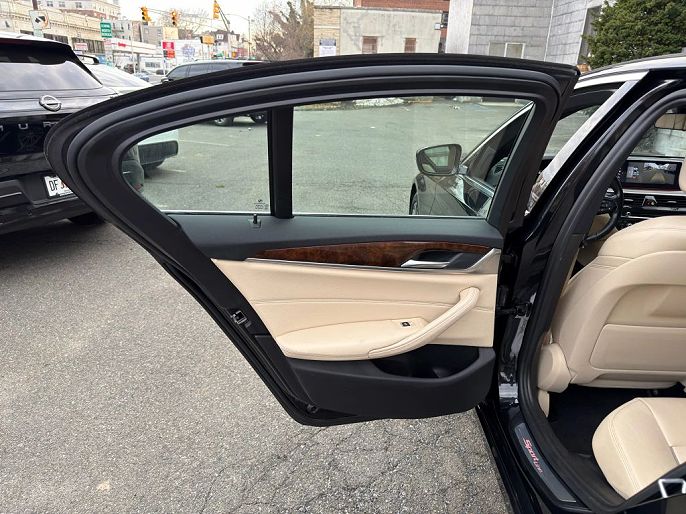 Vehicle view 11