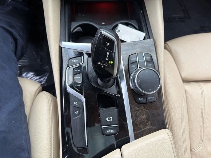 Vehicle view 17
