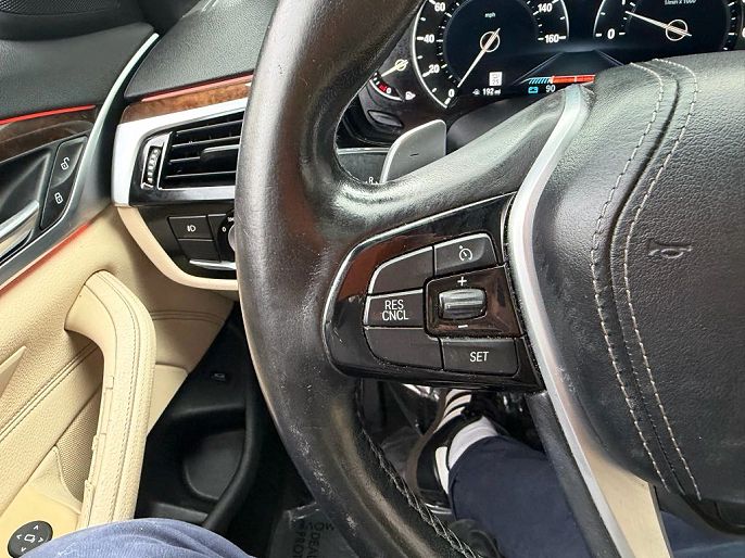 Vehicle view 23