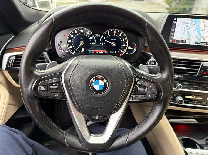 Vehicle view 25