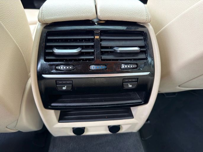 Vehicle view 9