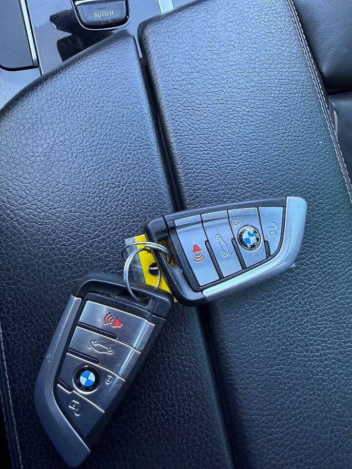 Vehicle view 16