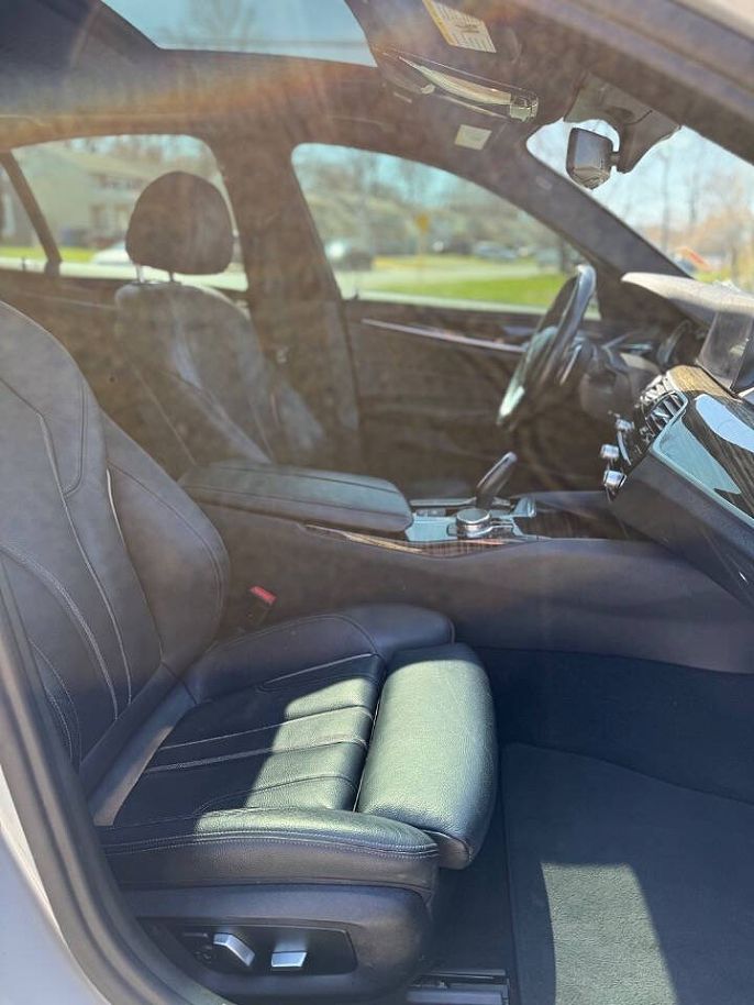 Vehicle view 18