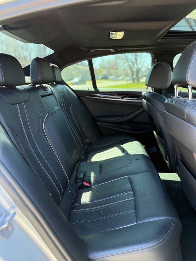 Vehicle view 19