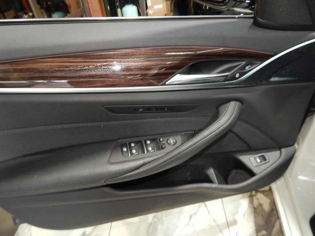 Vehicle view 11