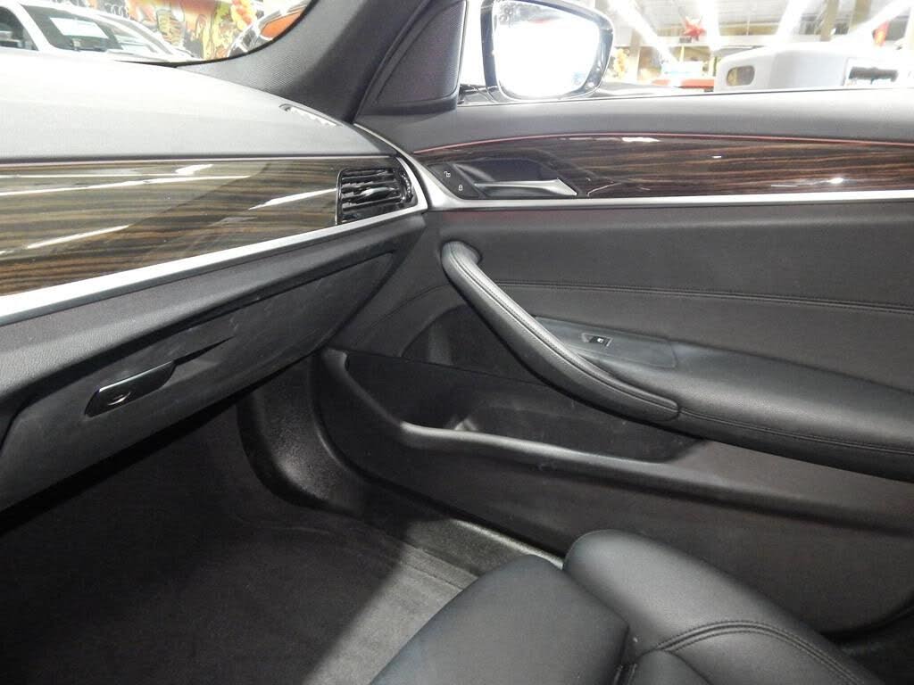Vehicle view 19