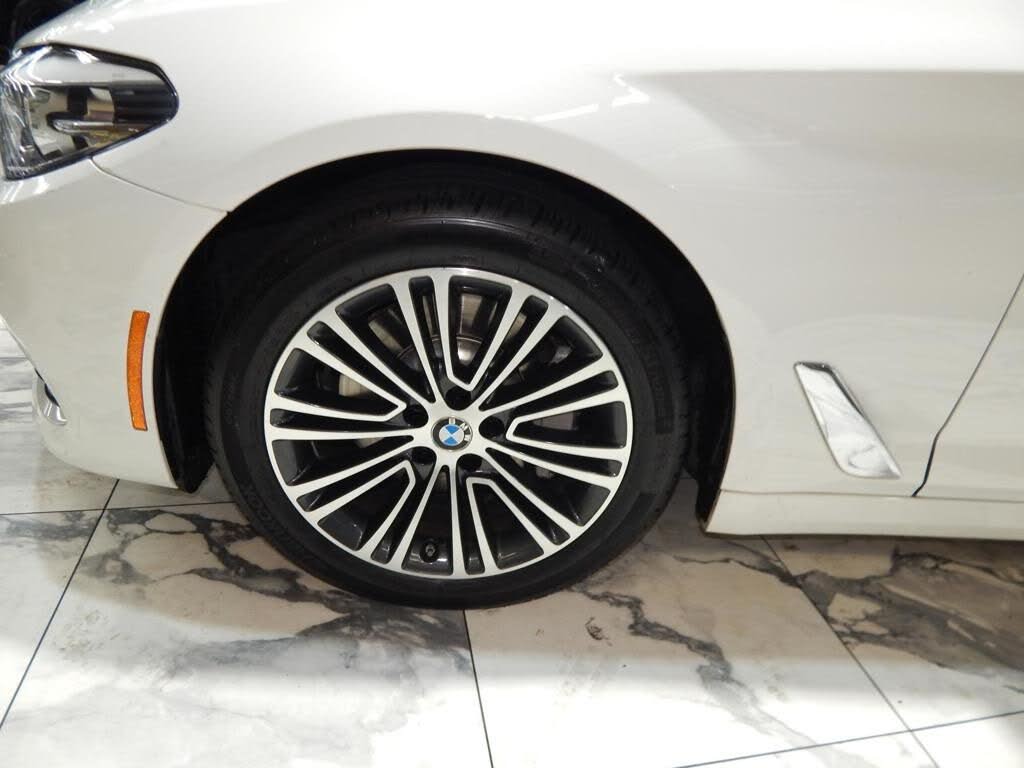 Vehicle view 9