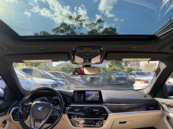 Vehicle view 9
