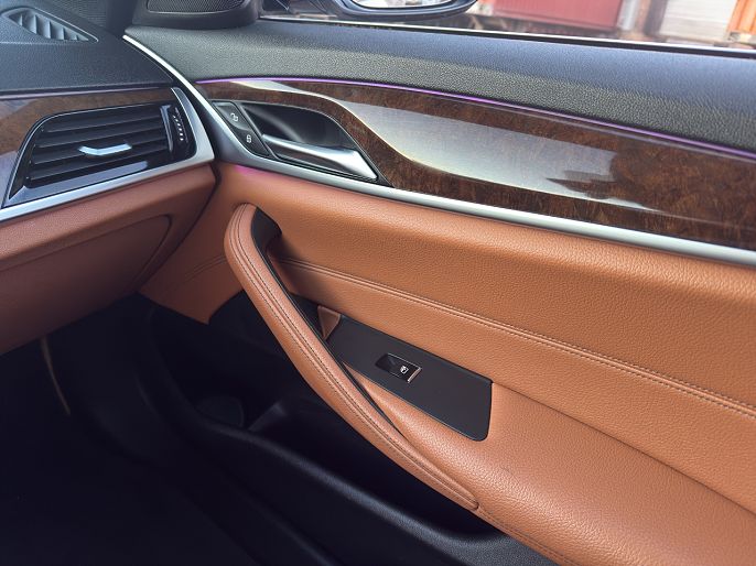 Vehicle view 17
