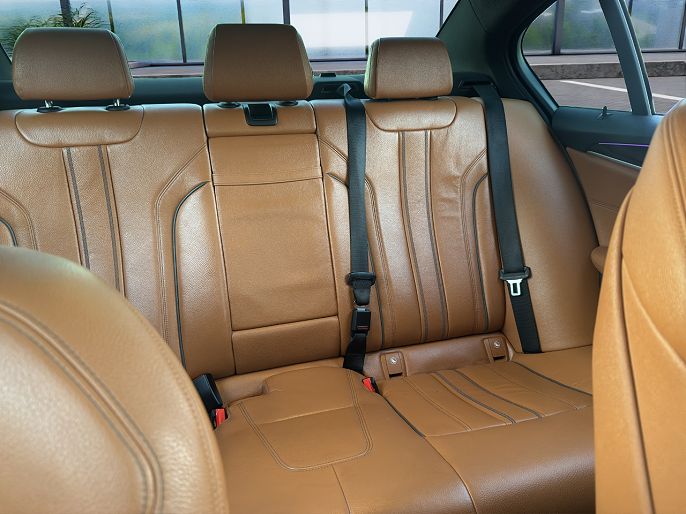 Vehicle view 19