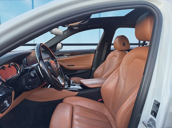 Vehicle view 9