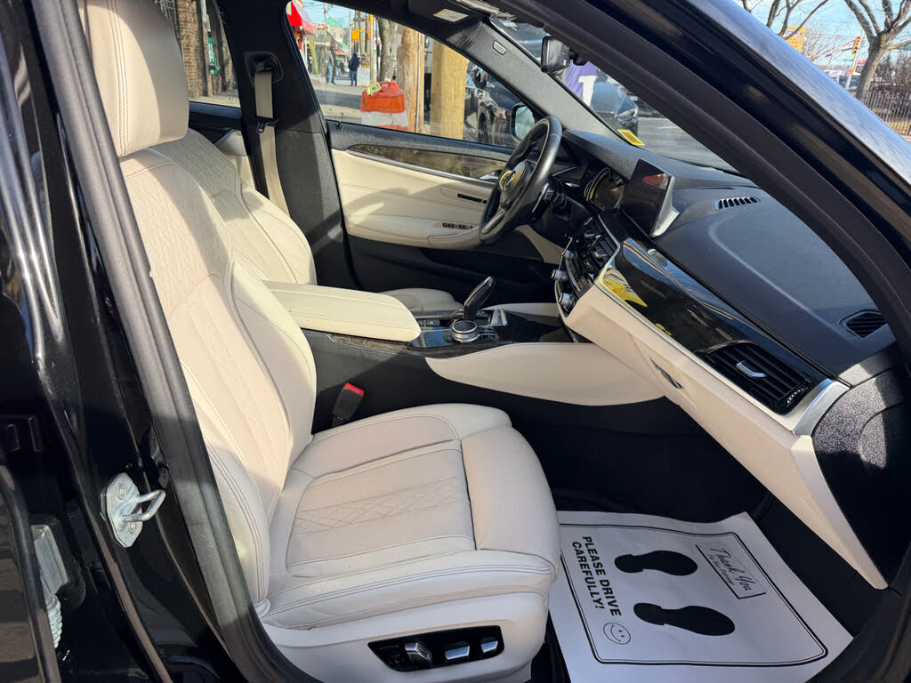Vehicle view 17
