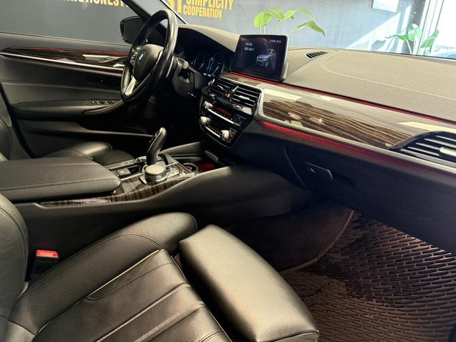 Vehicle view 13
