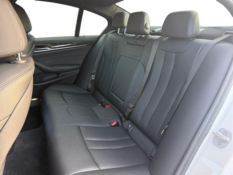 Vehicle view 16