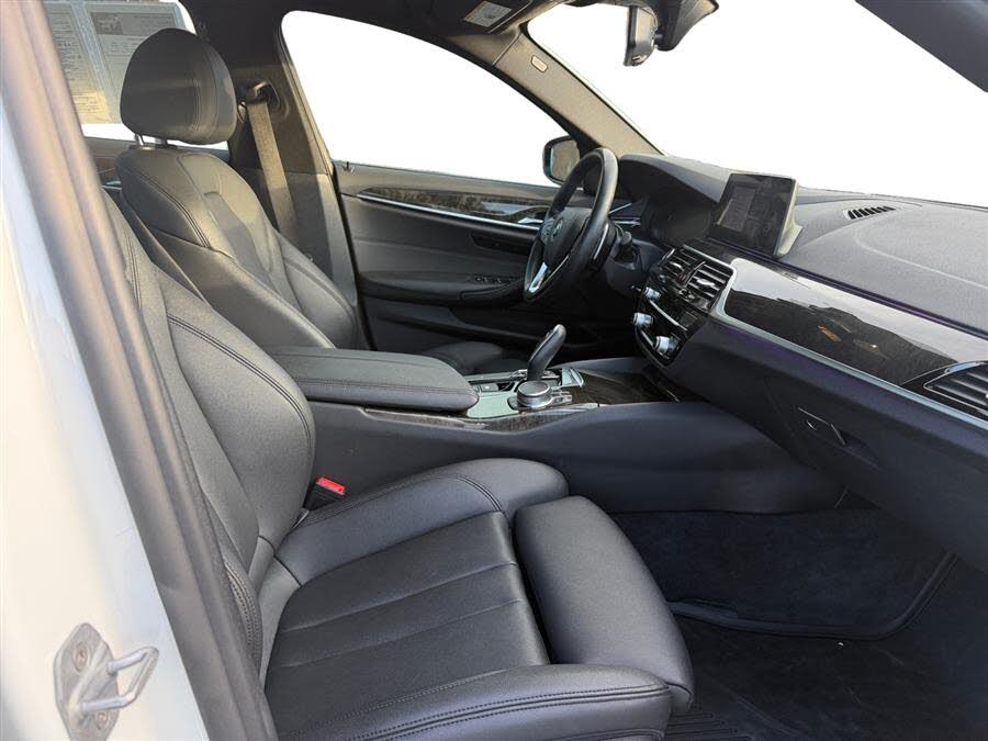 Vehicle view 17