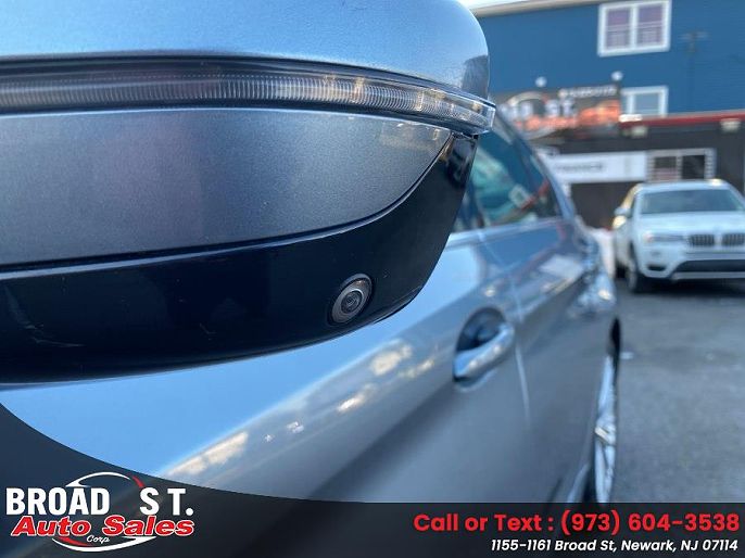 Vehicle view 35