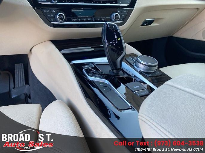 Vehicle view 59