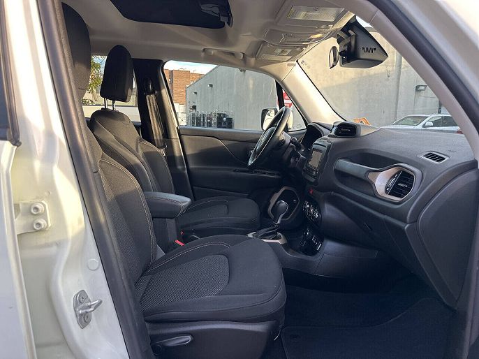 Vehicle view 15