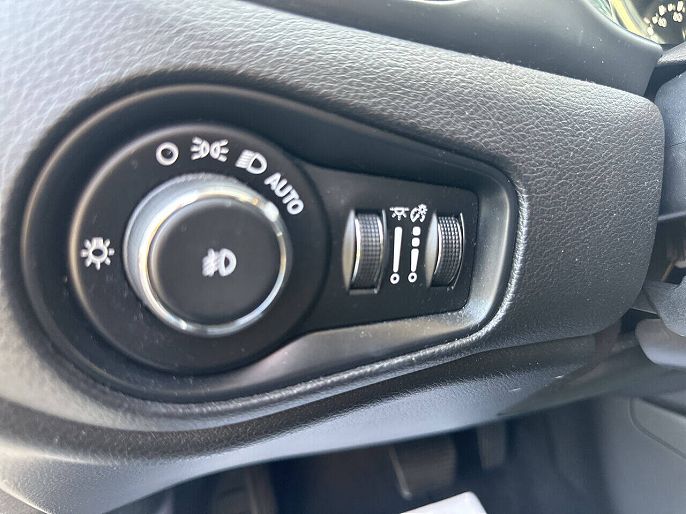 Vehicle view 27