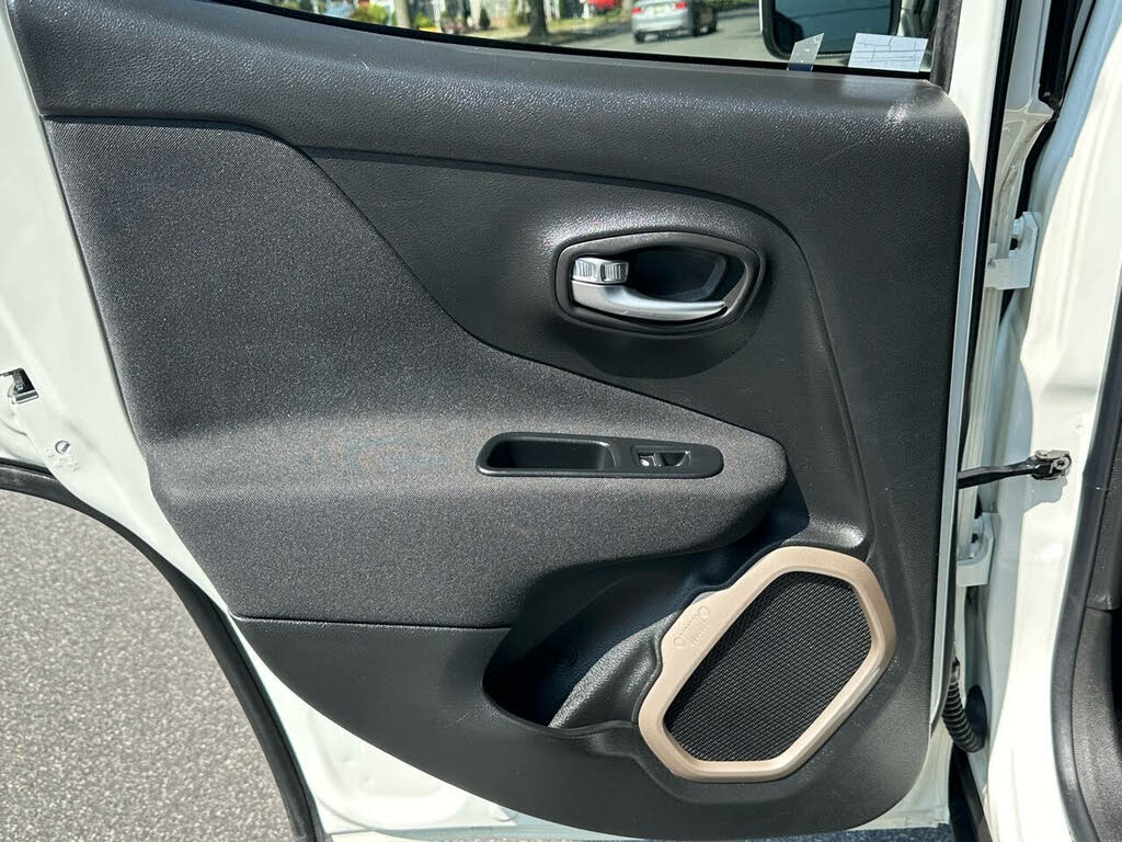 Vehicle view 14
