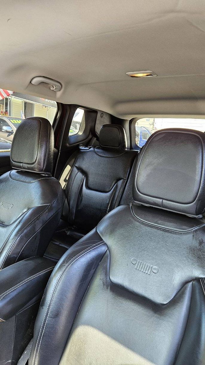Vehicle view 9