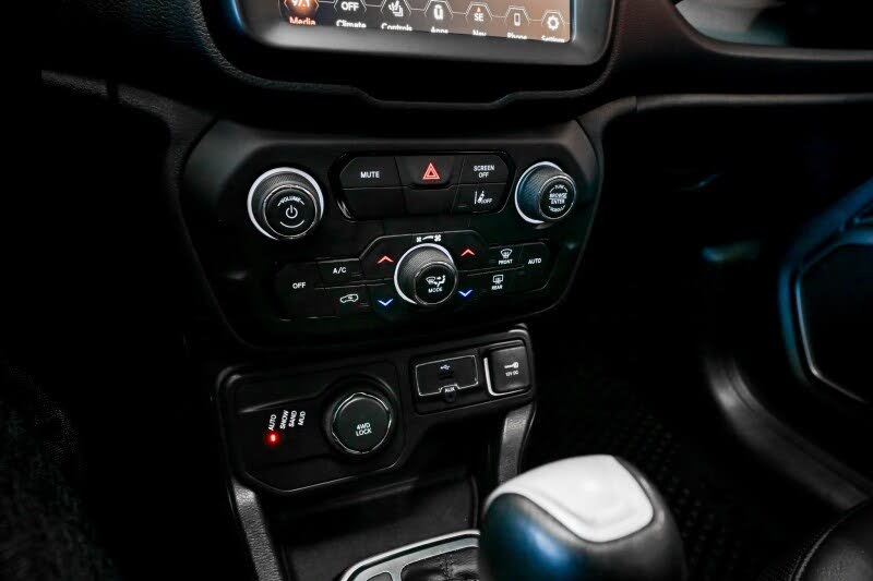 Vehicle view 34
