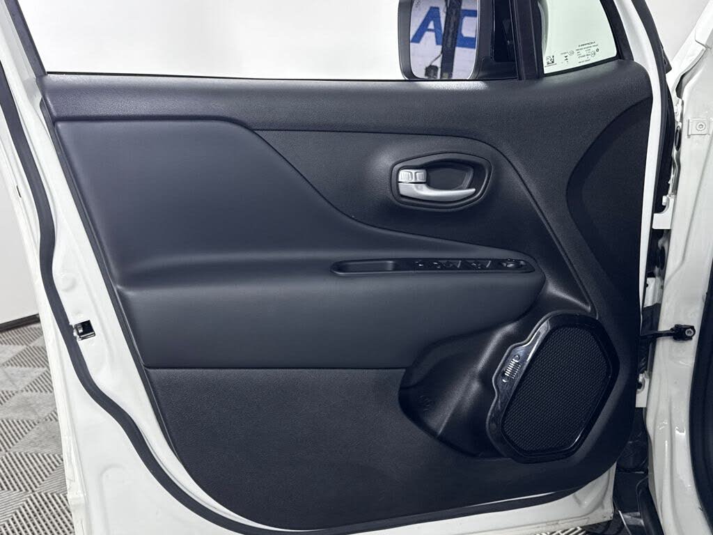 Vehicle view 15