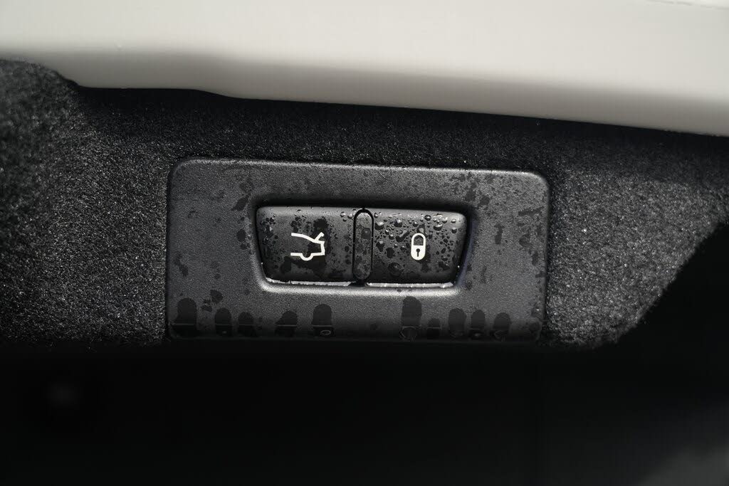 Vehicle view 16