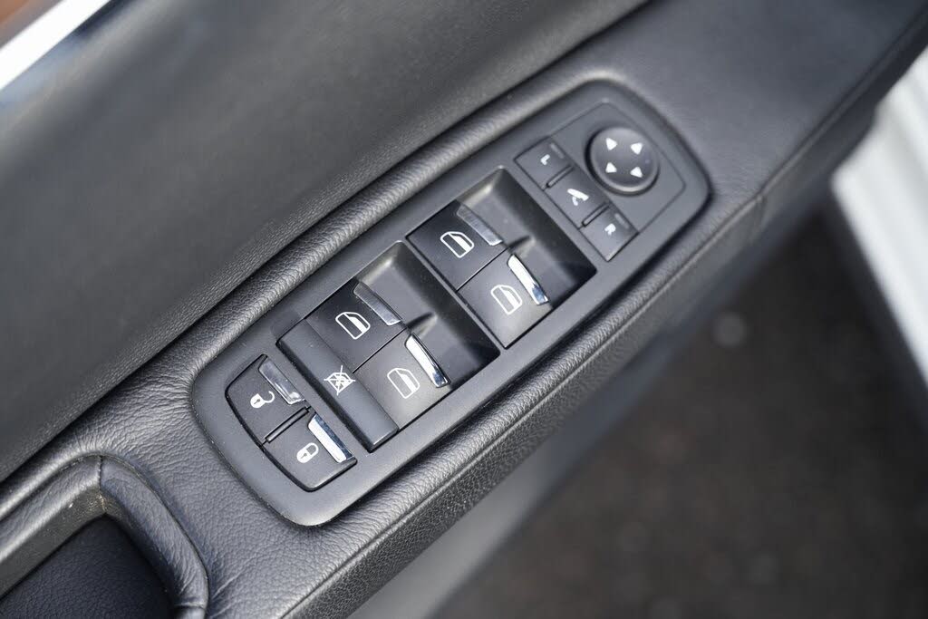 Vehicle view 28