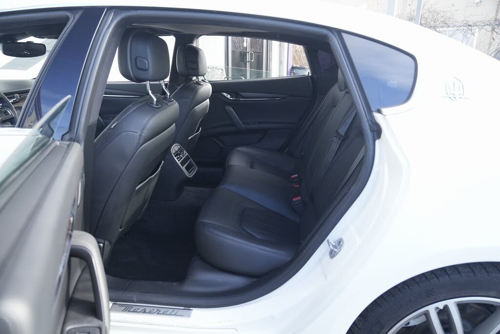 Vehicle view 29